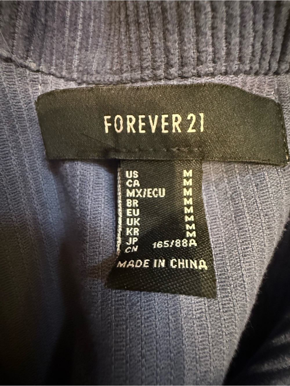Forever 21 cropped cotton jacket. Women’s size Medium - Picture 5 of 5